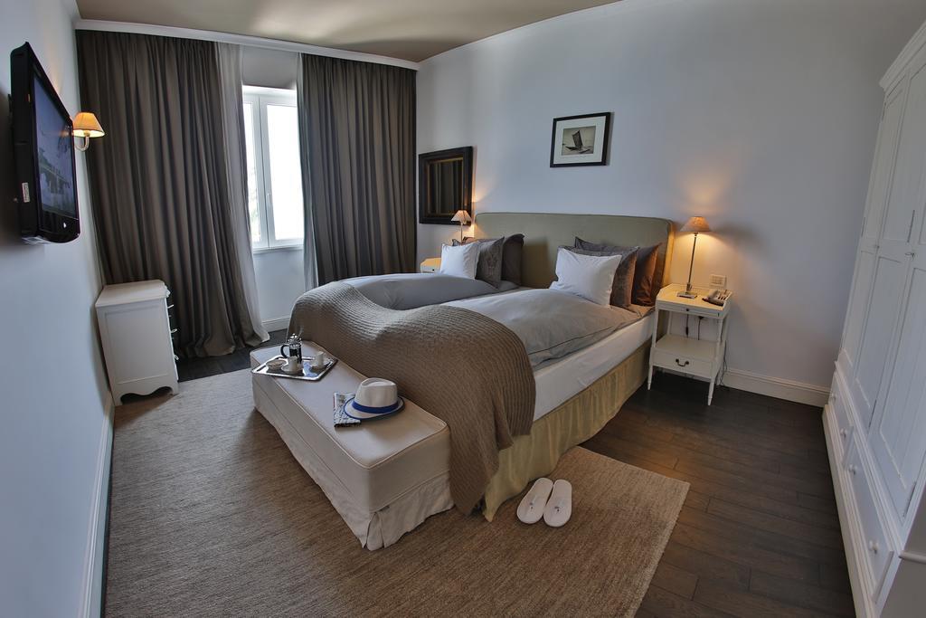 Hvd Boutique Hotel Oasis - Private Beach & Free Parking ゴールデンサンド エクステリア 写真