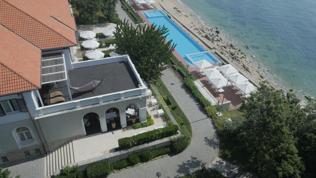 Hvd Boutique Hotel Oasis - Private Beach & Free Parking ゴールデンサンド エクステリア 写真